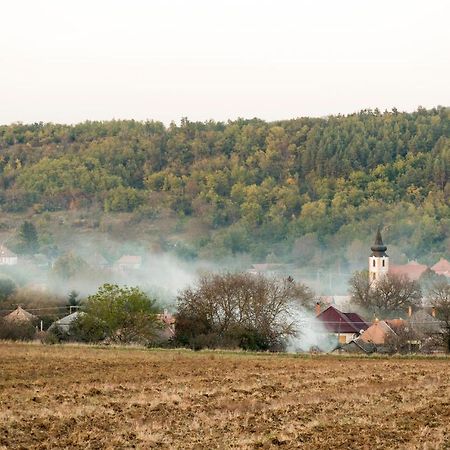 Heroke Vendeghaz Terény Buitenkant foto
