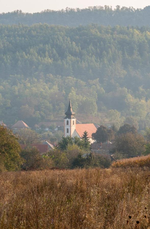 Heroke Vendeghaz Terény Buitenkant foto